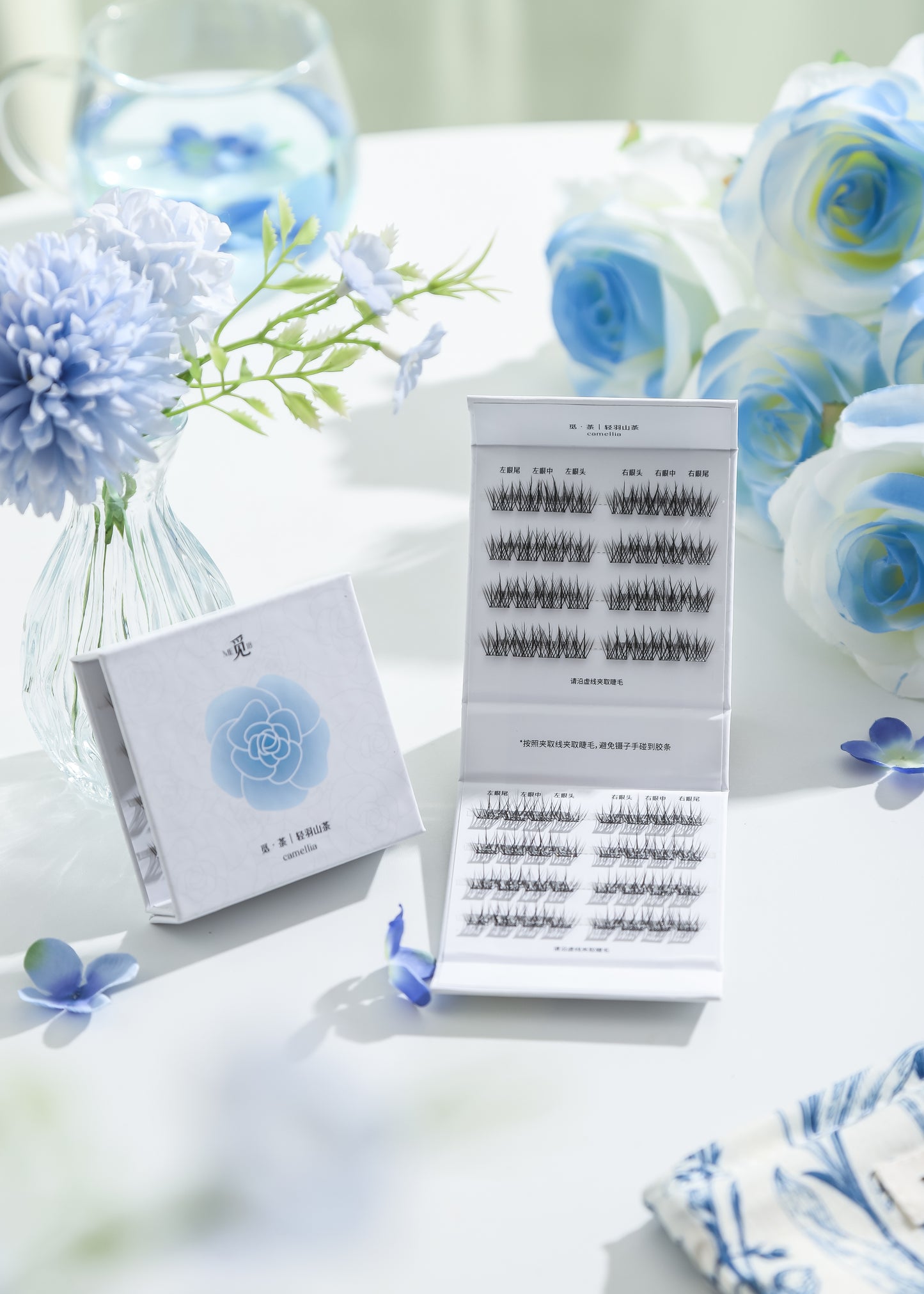 Light Feather Camellia